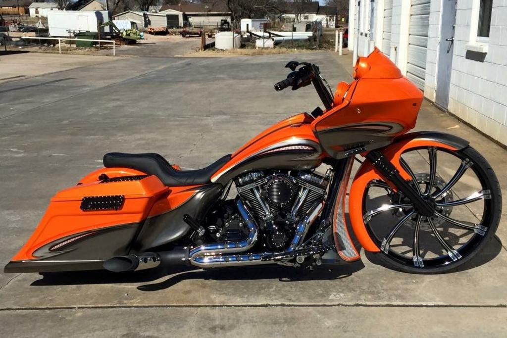 road glide bagger