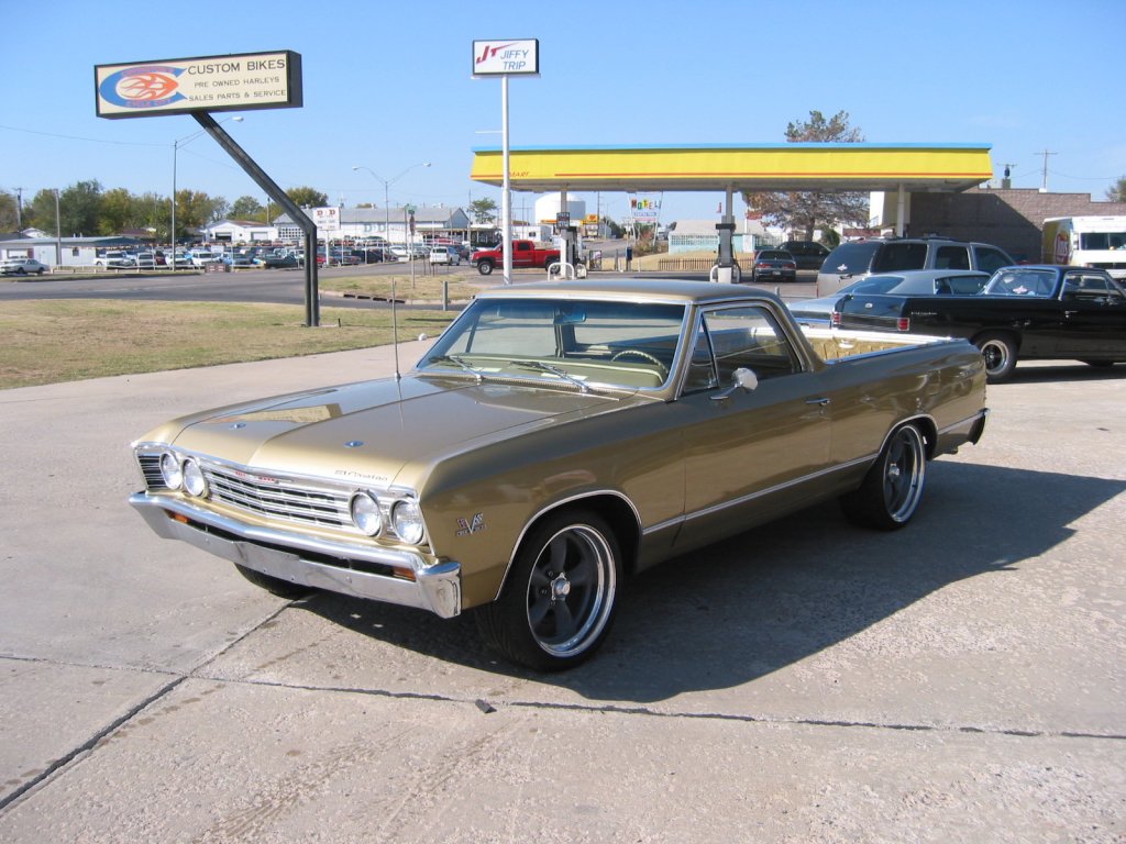 67-El-Camino-Gold4.jpg