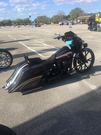 2019BlackOrangeStreetGlide2