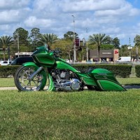 2020GreenRoadGlide2